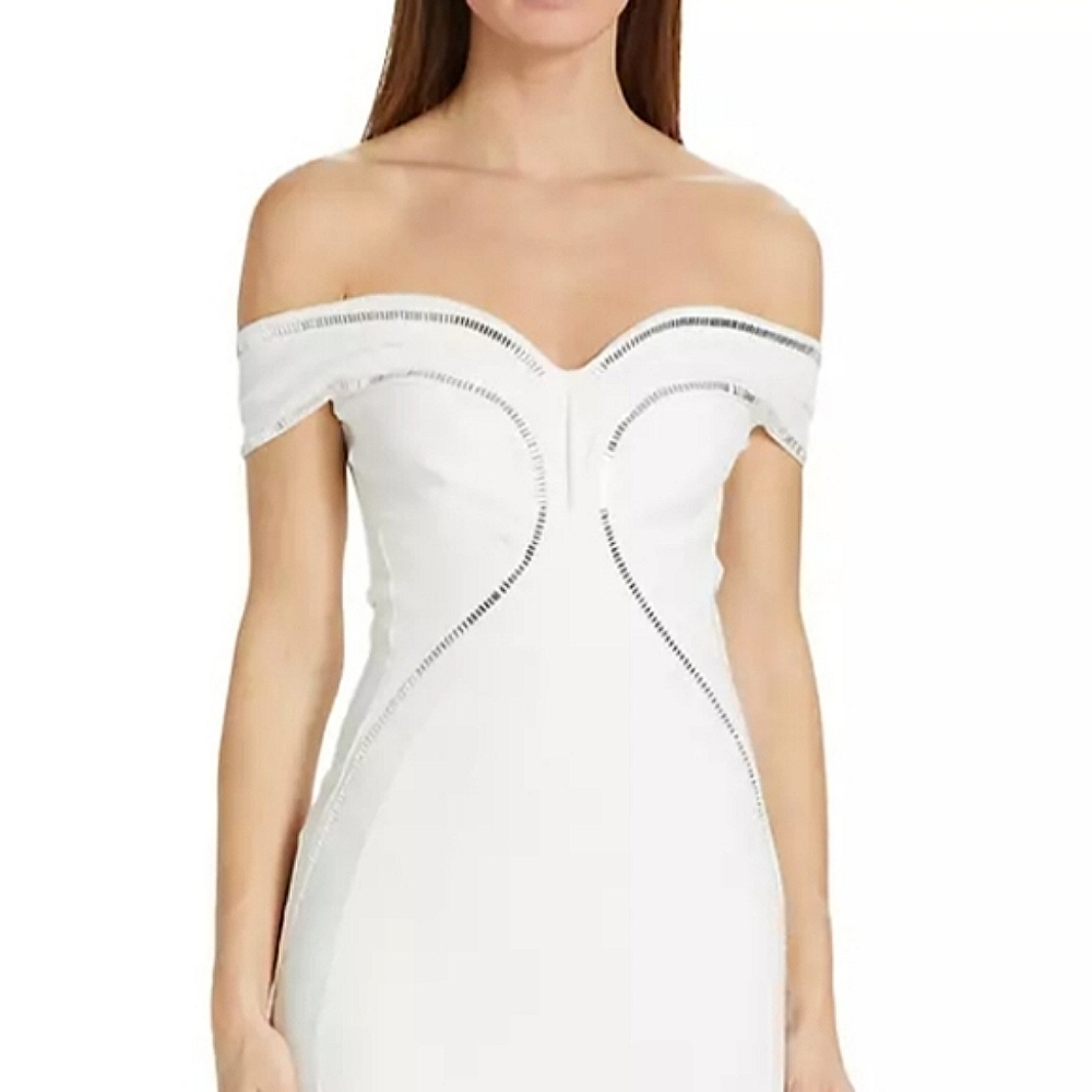 NWT$1,390 Chiara Boni Genny Embellished White Mermaid Gown Dress Sz 2 (38) - Picture 4 of 16